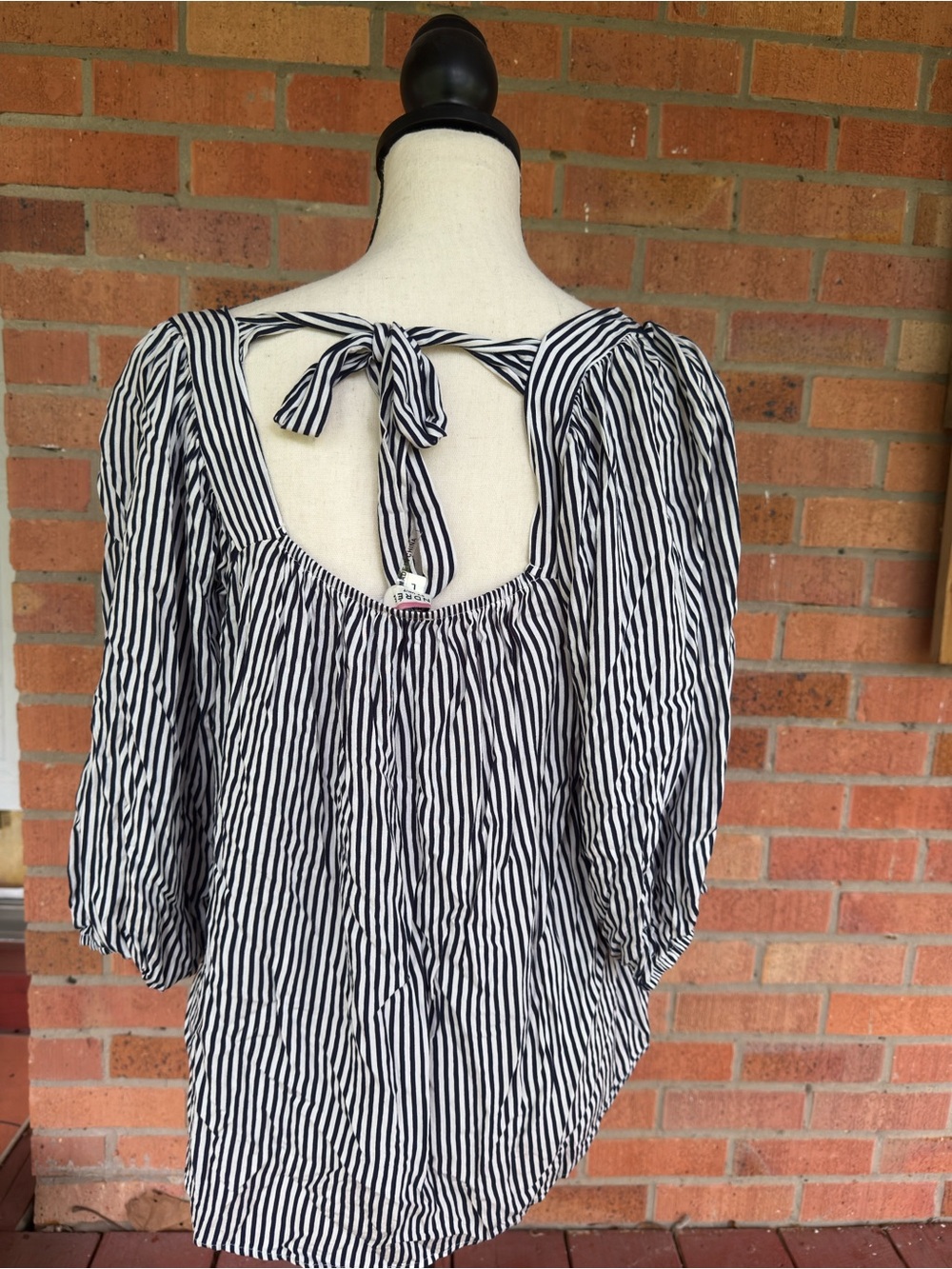 ANDREE BY UNIT Black & White Striped Tie-Back Peasant Top
